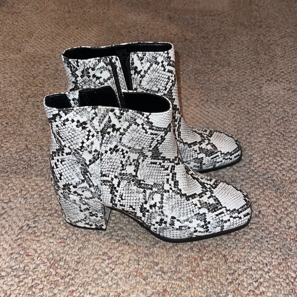 Cute printed boots